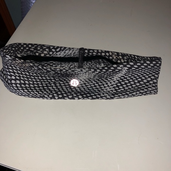 Lululemon headband - Picture 1 of 4